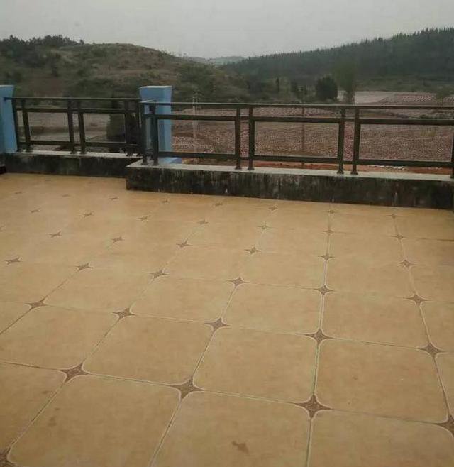 農(nóng)村三層平屋頂樓房建造實(shí)拍，完工圖真漂亮，總共花了59萬