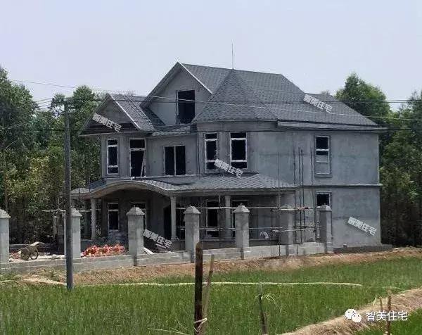 16.9×13.8米農(nóng)村二層半住宅戶型方案圖，純歐式風(fēng)格