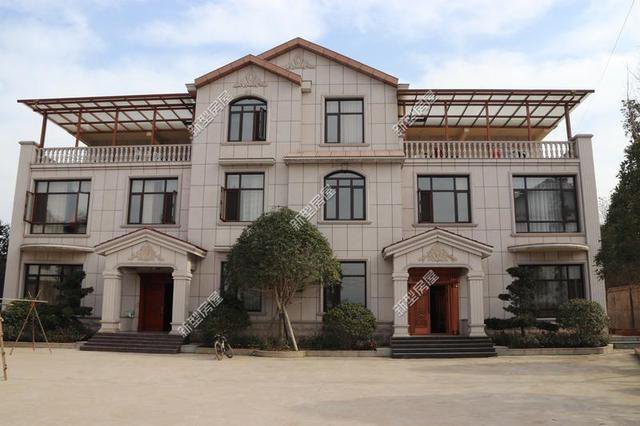 湖南小張曬農(nóng)村別墅，一棟比一棟漂亮，網(wǎng)友：羨慕不是房是宅基地