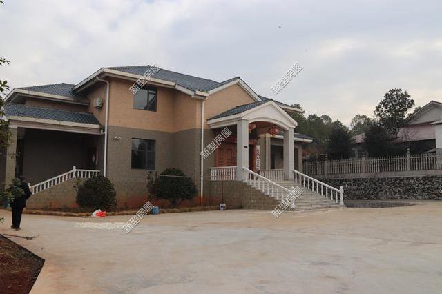 湖南小張曬農(nóng)村別墅，一棟比一棟漂亮，網(wǎng)友：羨慕不是房是宅基地