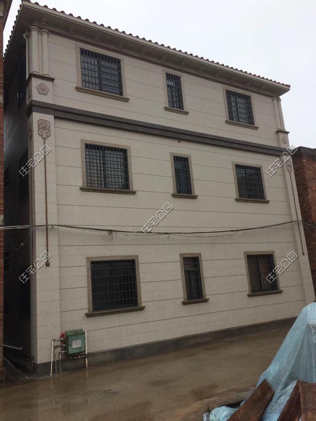 3層別墅還有小院，19萬就搞定，我是不信？你呢