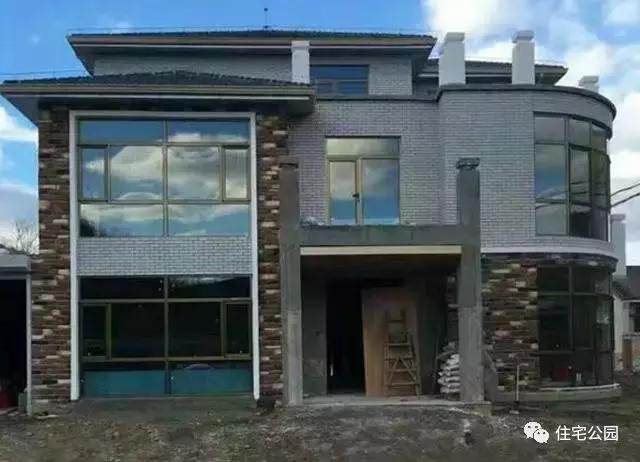 農(nóng)民自建房鋼結(jié)構(gòu)別墅，每平米造價僅1500，還做什么磚混框架！