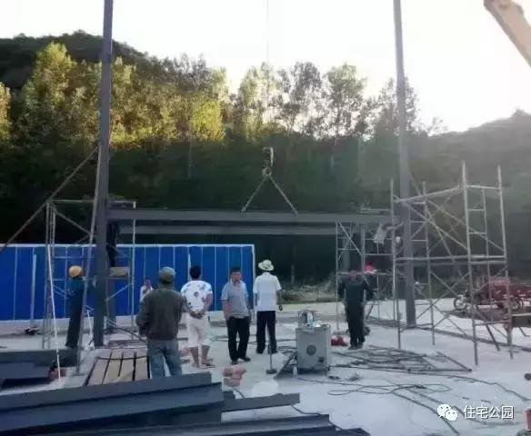 農(nóng)民自建房鋼結(jié)構(gòu)別墅，每平米造價僅1500，還做什么磚混框架！