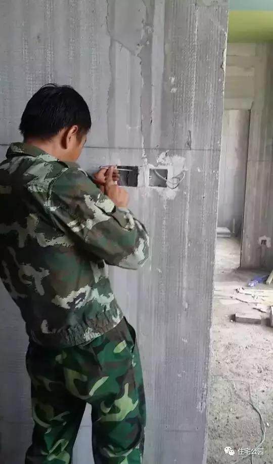 農(nóng)民自建房鋼結(jié)構(gòu)別墅，每平米造價僅1500，還做什么磚混框架！