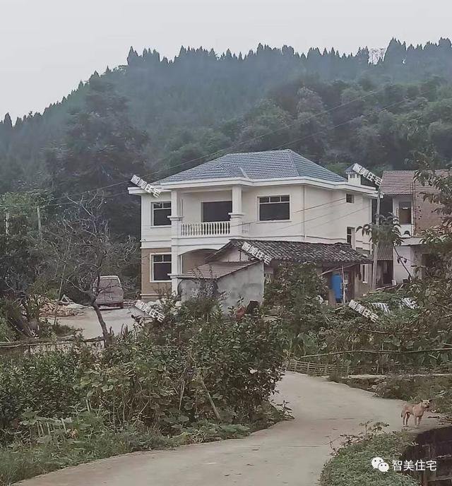 占地120平簡約普通二層自建房子設計圖，30萬內(nèi)，完工圖更漂亮