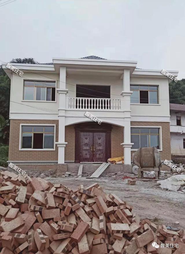 占地120平簡約普通二層自建房子設計圖，30萬內(nèi)，完工圖更漂亮