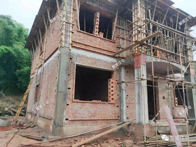 占地120平簡約普通二層自建房子設計圖，30萬內(nèi)，完工圖更漂亮