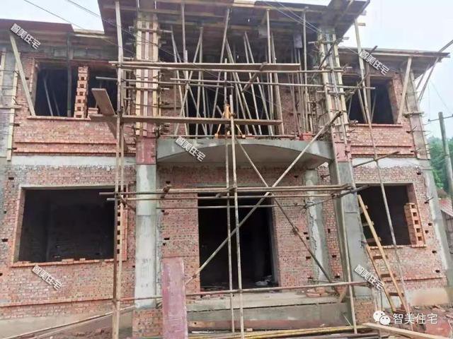 占地120平簡約普通二層自建房子設計圖，30萬內(nèi)，完工圖更漂亮