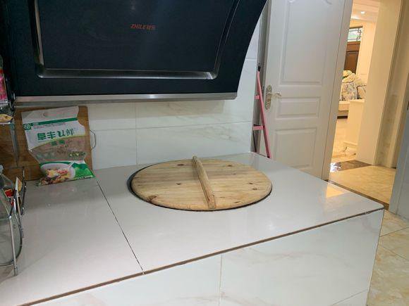 80萬回老家建兩層小別墅含內(nèi)部裝修，鄰居看完都說很實(shí)用