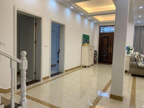 80萬回老家建兩層小別墅含內(nèi)部裝修，鄰居看完都說很實(shí)用