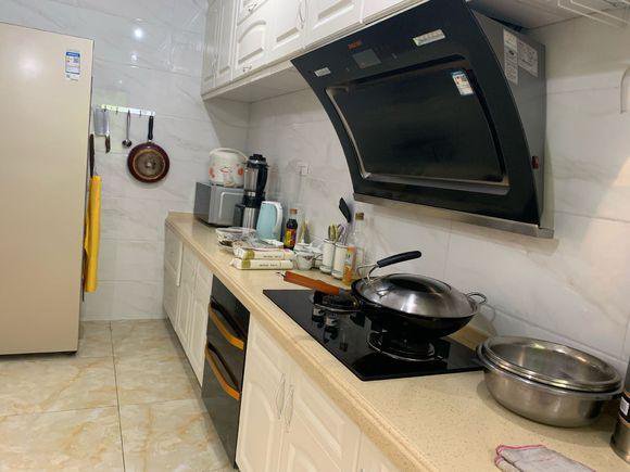 80萬回老家建兩層小別墅含內(nèi)部裝修，鄰居看完都說很實(shí)用