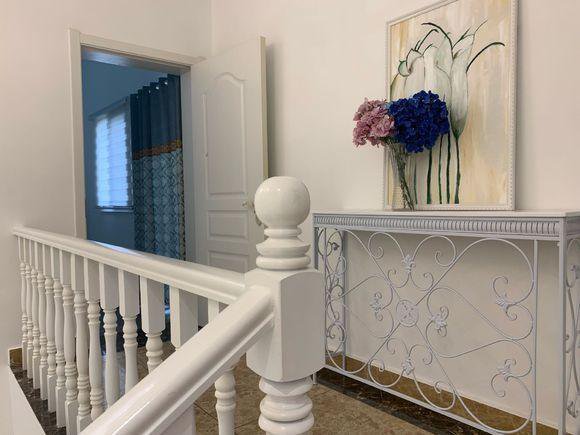 80萬回老家建兩層小別墅含內(nèi)部裝修，鄰居看完都說很實(shí)用