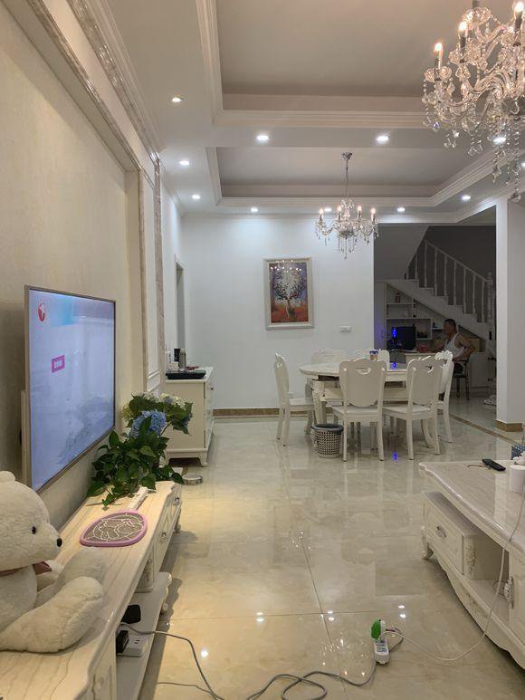 80萬回老家建兩層小別墅含內(nèi)部裝修，鄰居看完都說很實(shí)用