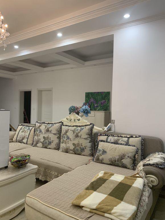 80萬回老家建兩層小別墅含內(nèi)部裝修，鄰居看完都說很實(shí)用