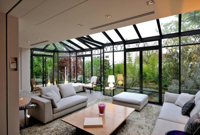 退休后，想要這樣的生活，一套別墅有陽(yáng)光房有庭院