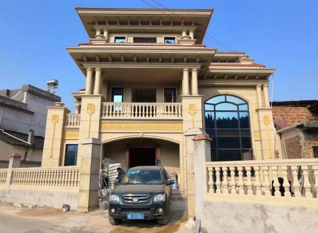 13套湖南豪華歐式農(nóng)村別墅完工圖，PK下哪套更好看