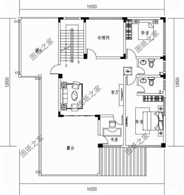 帶車庫的農(nóng)村別墅，方便生活，就是方便自己